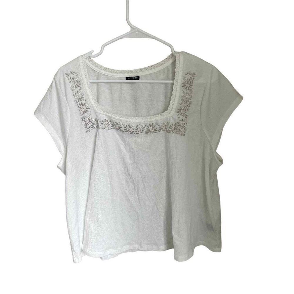 Torrid Size 1 Cream Lace Embroidered Top 12868411
